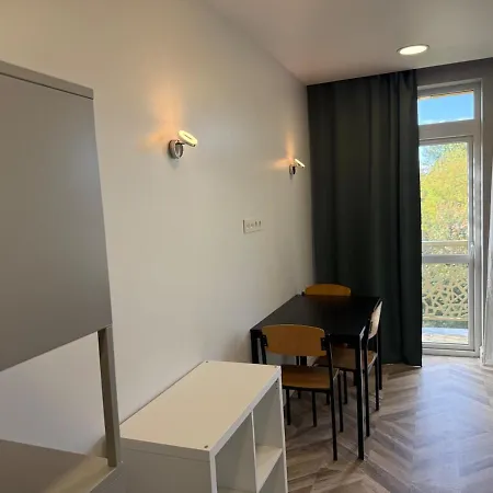 Bright & Modern Apartment *